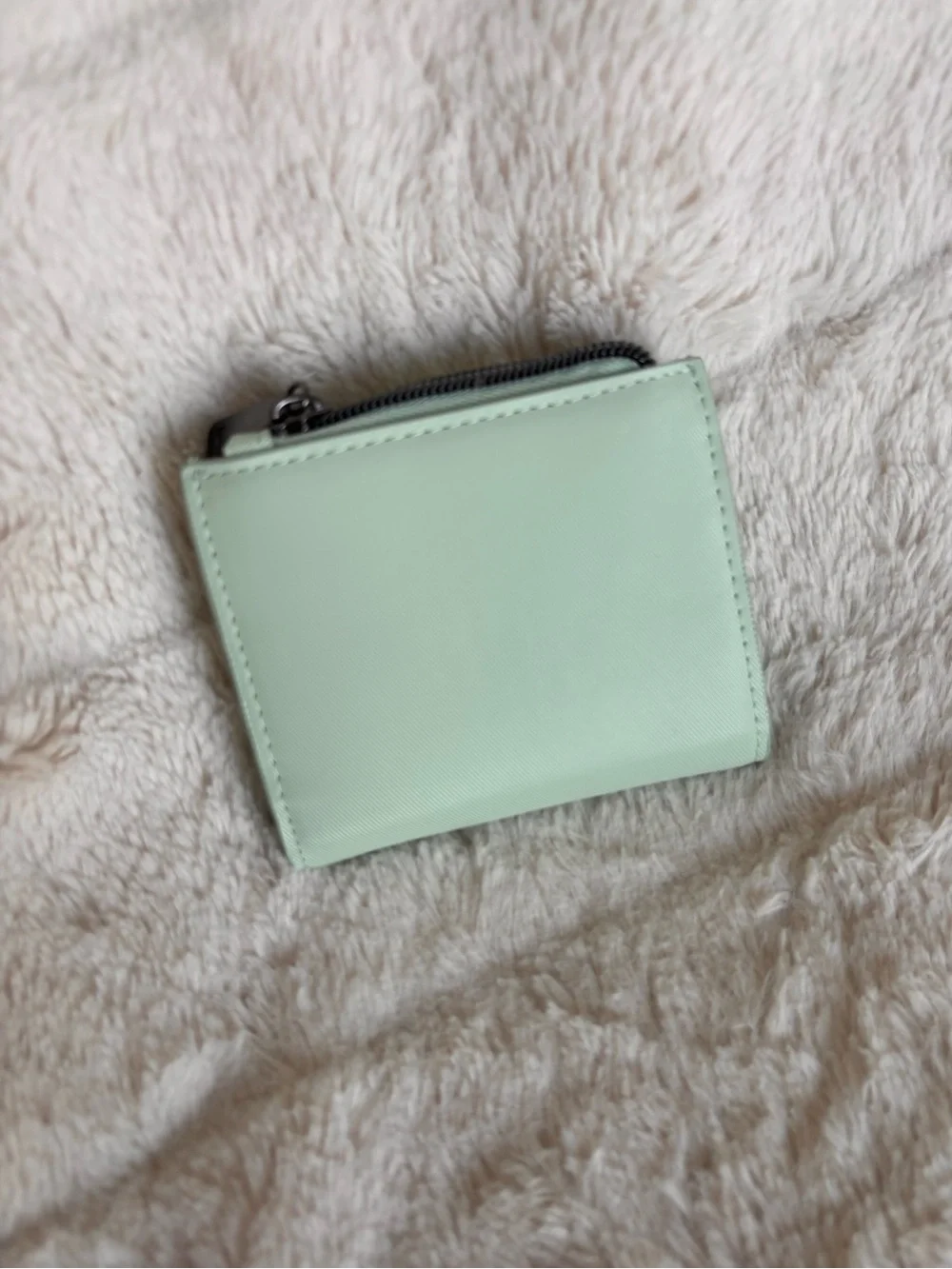 Lug Hurdle Satin Luxe VL RFID Wallet - Mist Green - Picture 6 of 10